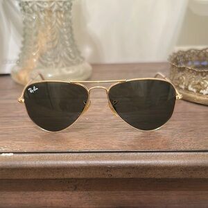 Ray-Ban Aviator Classic Sunglasses - Gold Frame with Dark Lenses